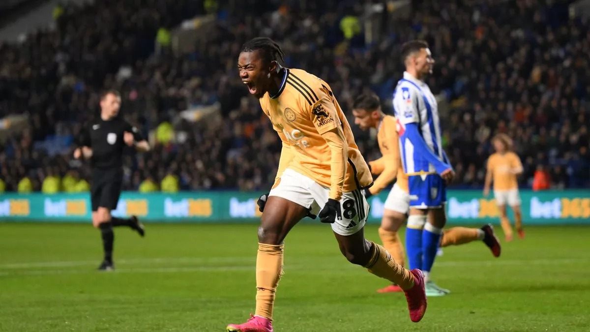 Soi Kèo Leicester City Vs Sheffield Wednesday 22h30 10/08 - Championship 6 Điểm qua lực lượng các đội chơi trước giờ khai cuộc